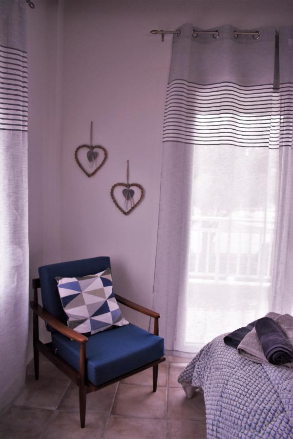 Cozy And Modern Apartment Komotini Bagian luar foto